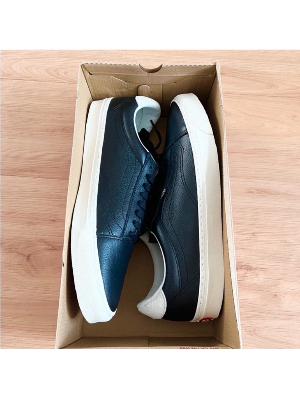 Vans Old Skool Lux Shoes
Black Leather Mens 12.0 US - Picture 13 of 13